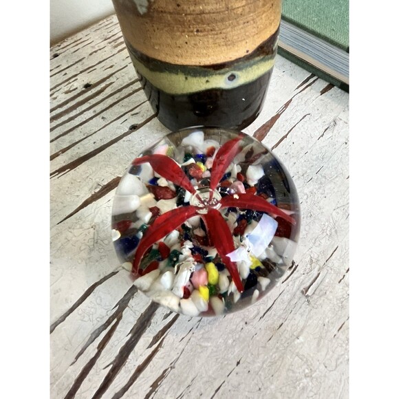 Vintage Art Glass Red Flower Yellow Blues Whites Round Orb Paperweight / Retro - Picture 11 of 11
